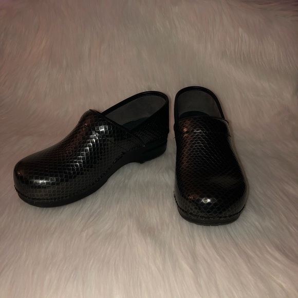 Dansko ProXP Black Caiman Scale Clog,Size-41=10-11 - Picture 3 of 8